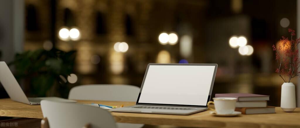 多次在文字里流浪在心灵的跋涉，都不曾到达彼岸