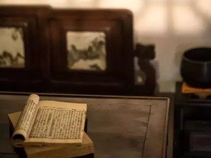 清风吹开笔底霜，心中无尘添华章